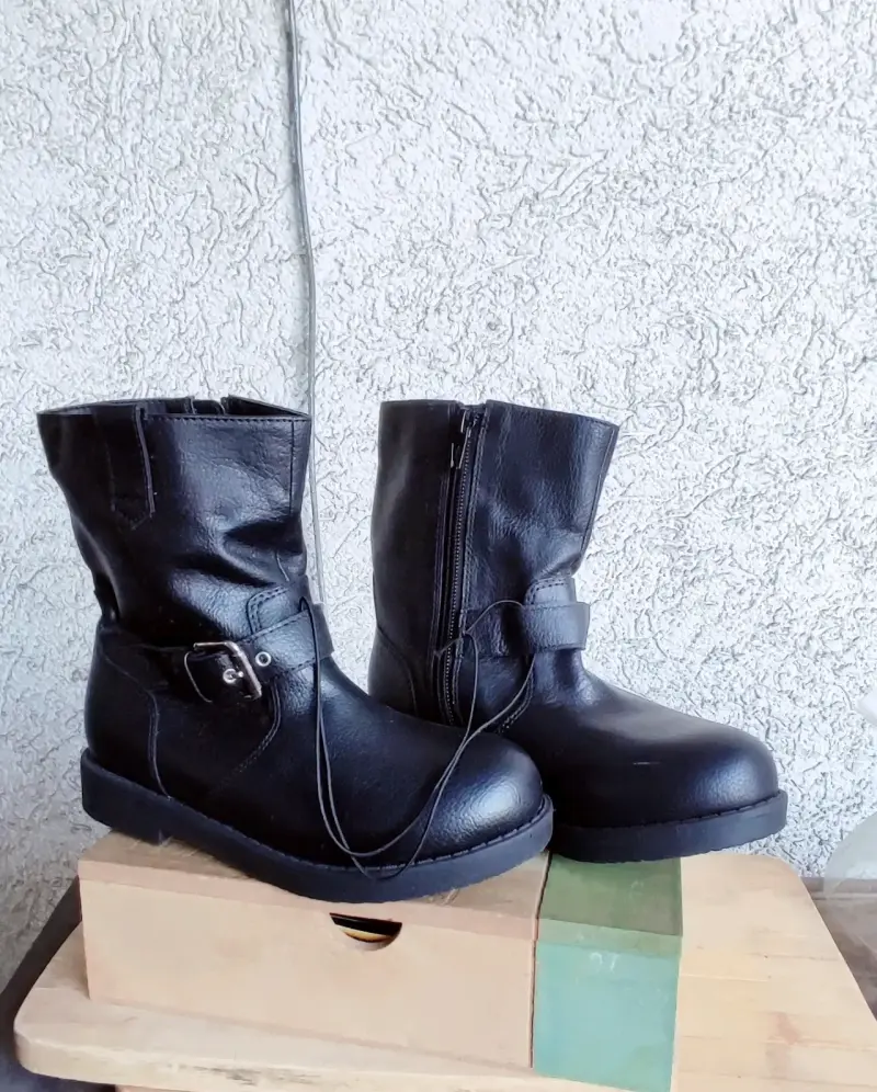 Botas negras de cuero - 3
