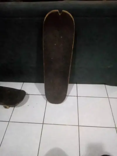 Tabla de skate usada - miniatura 3