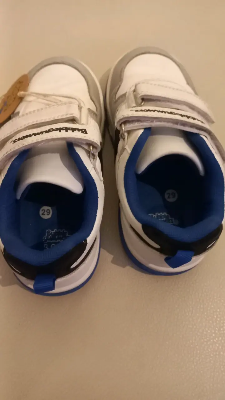 Zapatillas Bubblegummers blancas y grises - 2