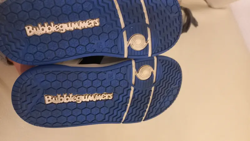 Zapatillas Bubblegummers blancas y grises - 3
