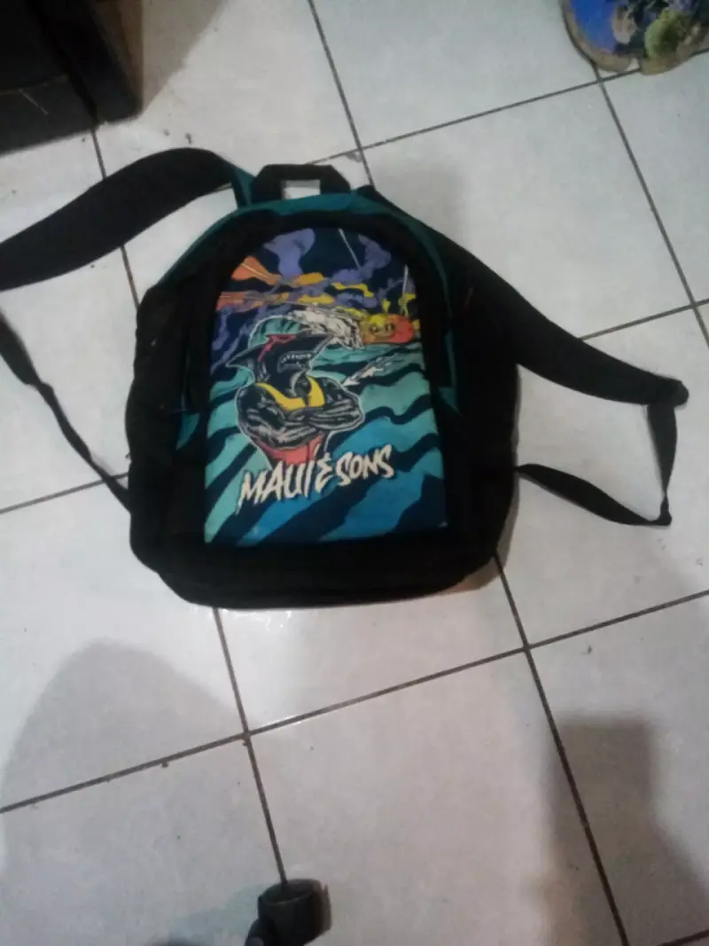 Mochila negra y verde militar - 3