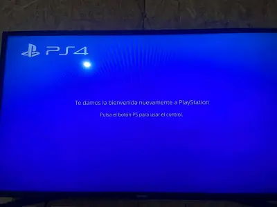 Consola PlayStation 4 con control - miniatura 3