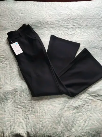 Pantalón negro talle S nuevo - miniatura 1