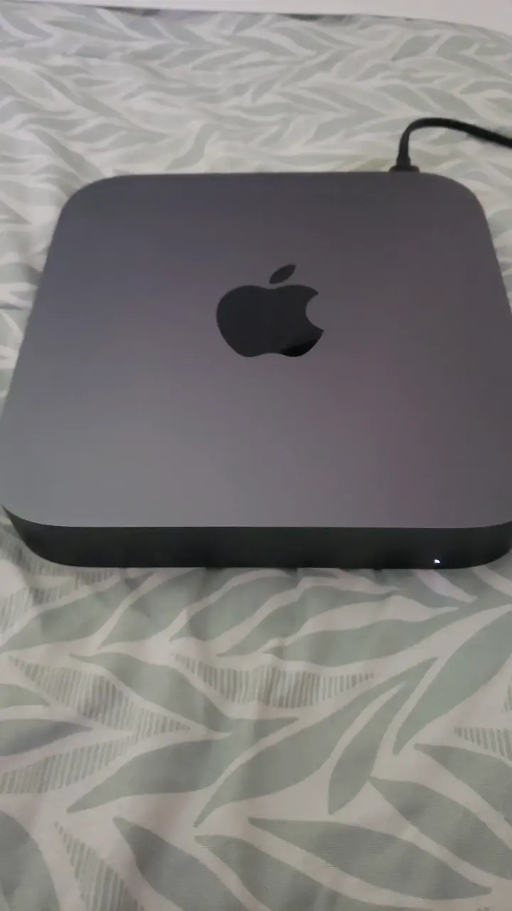 Mac Mini Apple gris usado - 1