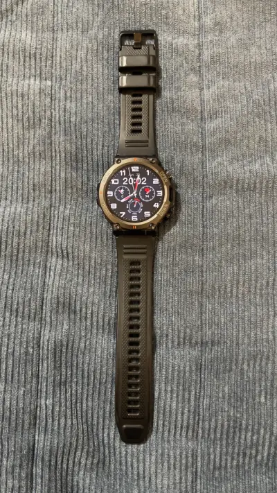 Reloj inteligente deportivo negro - miniatura 1