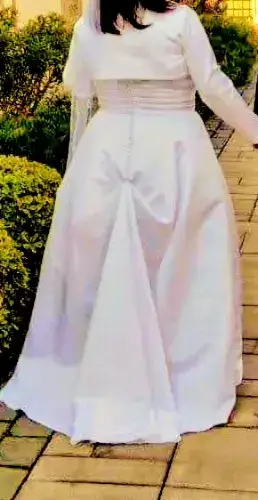 Vestido de novia blanco elegante - miniatura 4