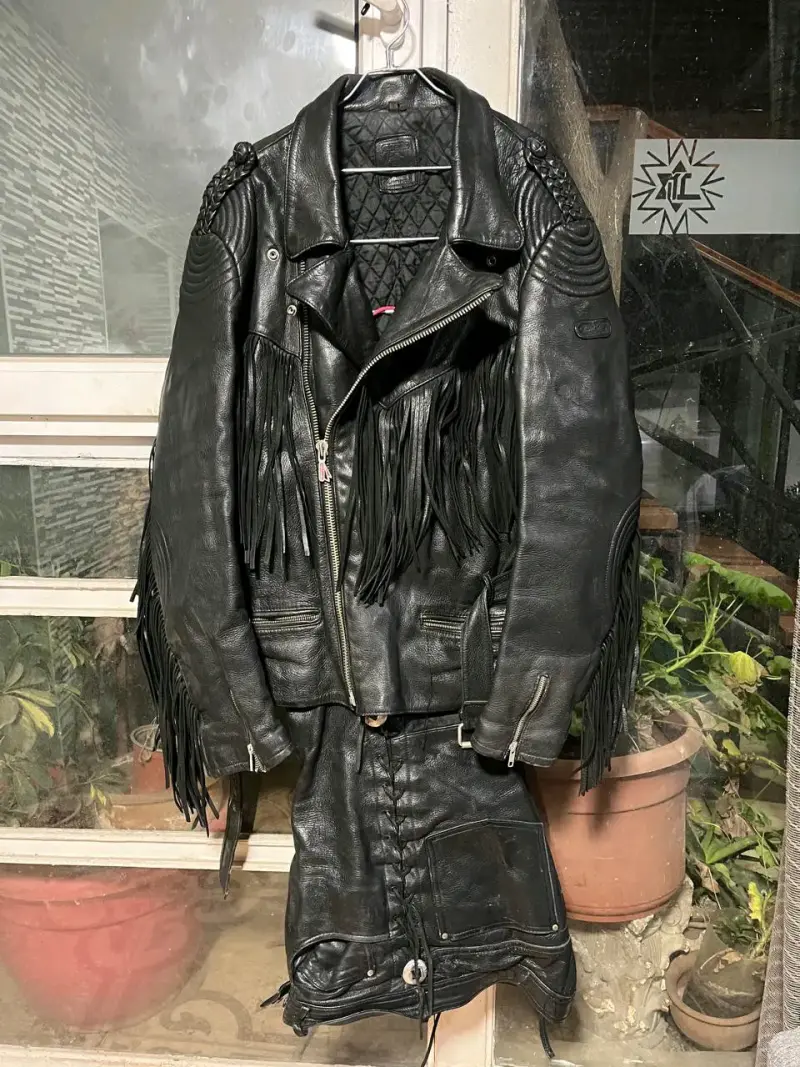 Conjunto de cuero con flecos - 2