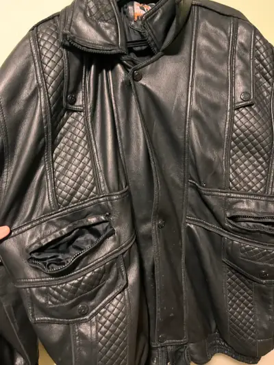 Chaqueta negra estilo motociclista - miniatura 2