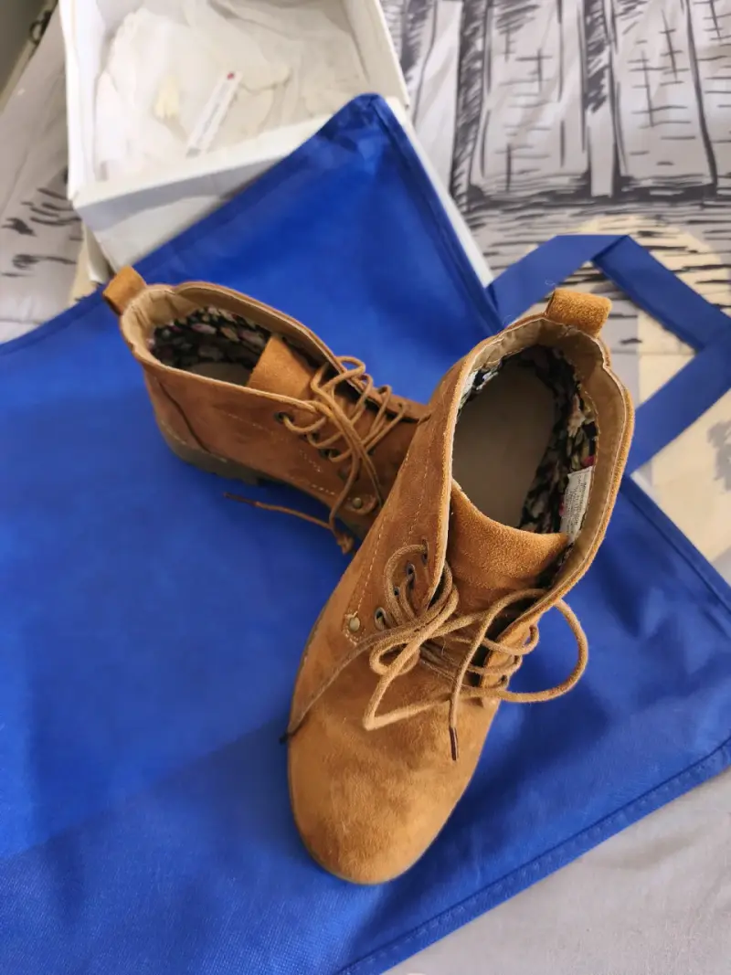 Botines de gamuza marrón,mochila hombre,cartera mu - 1