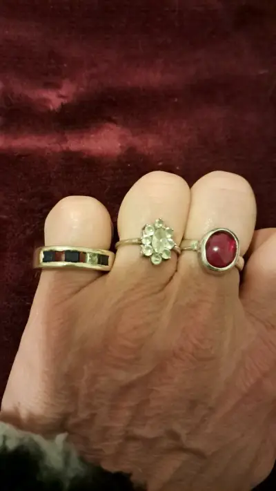 Anillos con piedras preciosas - miniatura 2