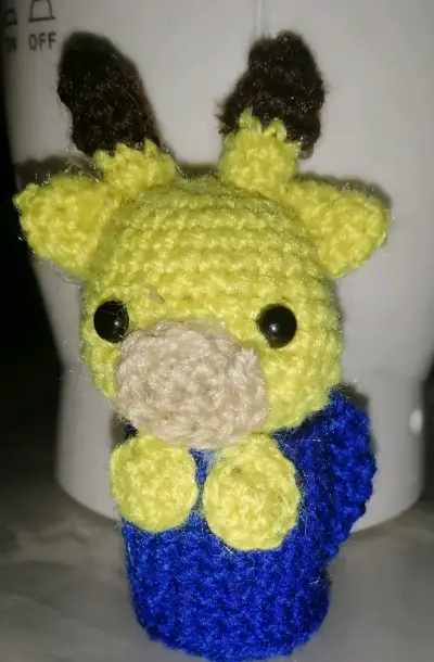 Muñeco amigurumi de jirafa - miniatura 1