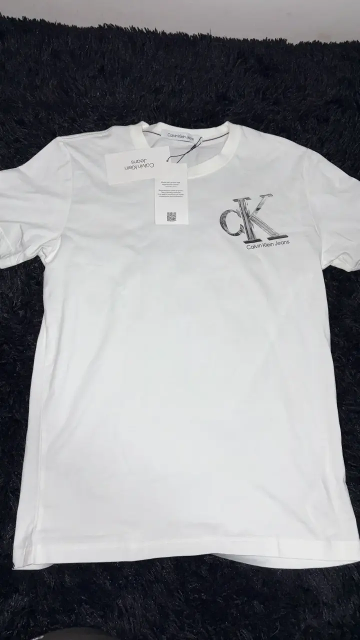 Polera blanca Calvin Klein