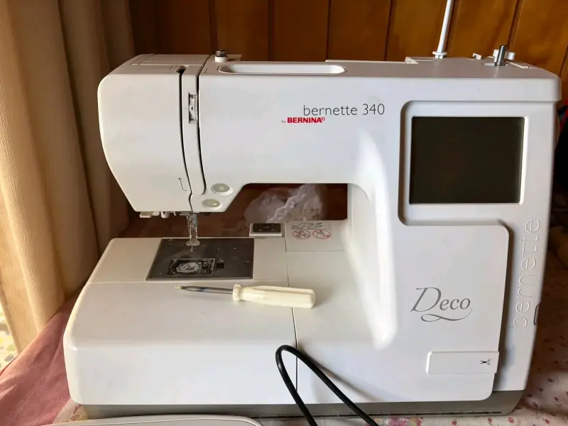 Máquina de bordar Bernette 340 - 2