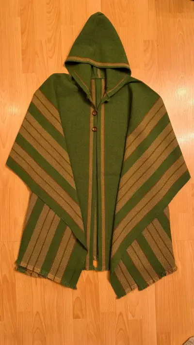 Poncho lana de oveja y alpaca, nuevos. - miniatura 3