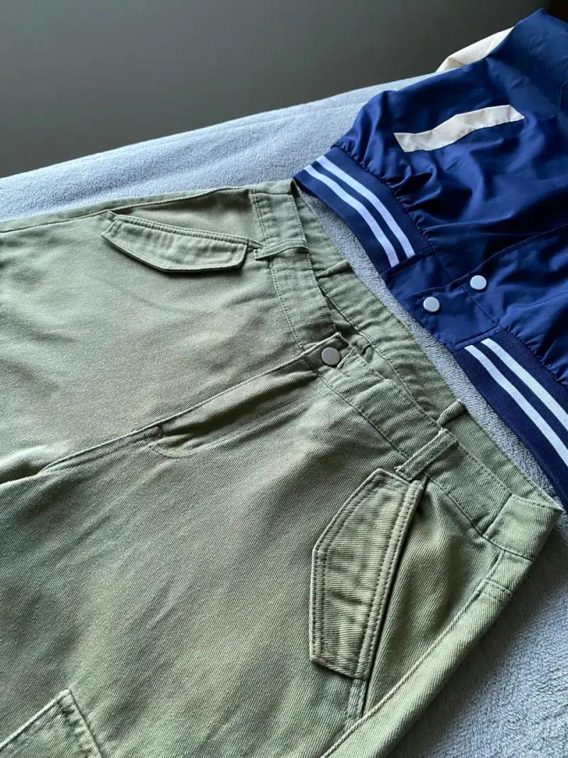 Pantalon cargo verde - 1