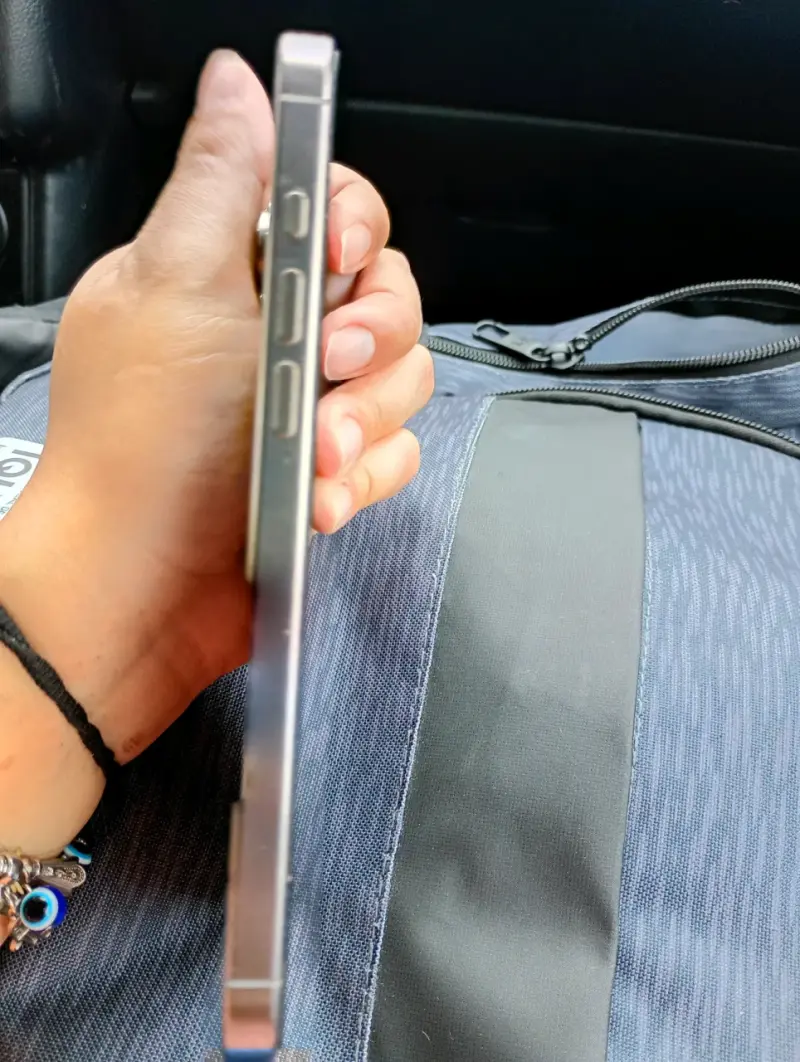 iPhone 16 pro max - 3