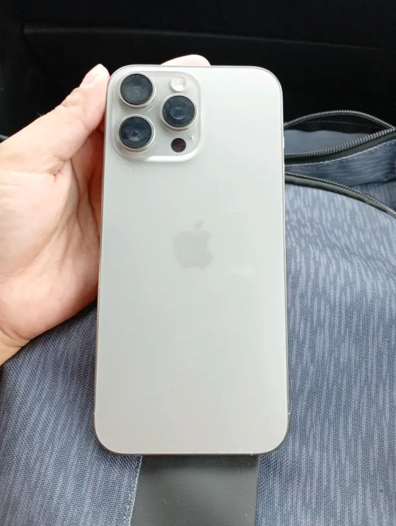 iPhone 16 pro max - 5