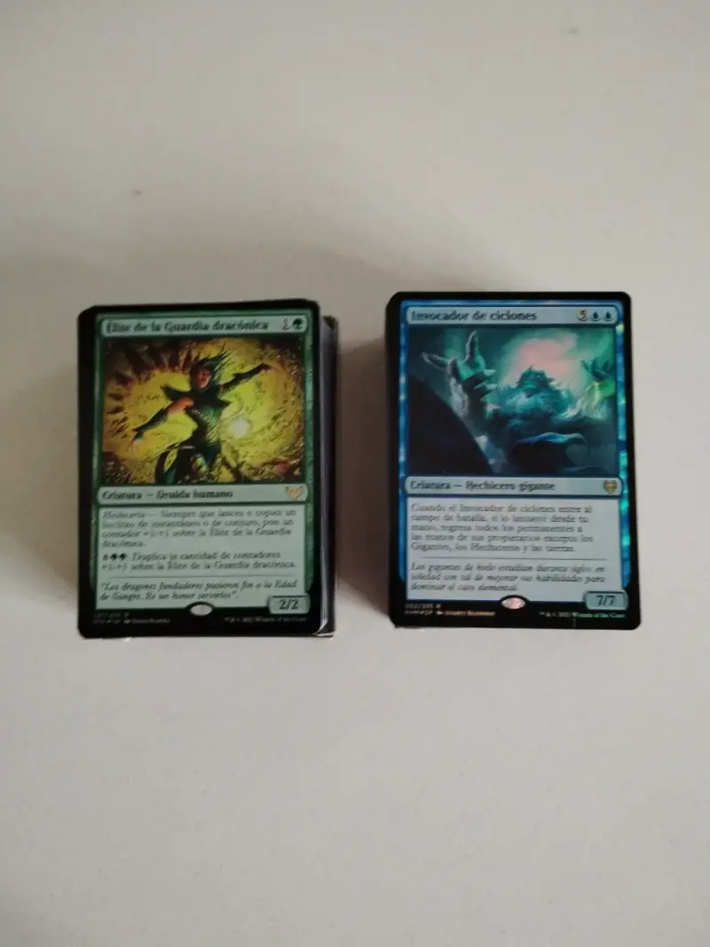 Dos mazos de cartas colecionables mágic - 4