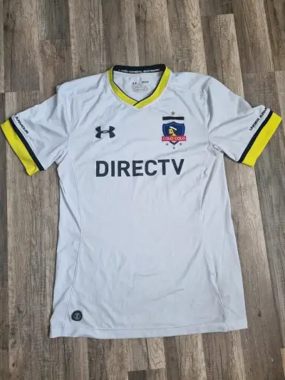 Camiseta blanca Colo-Colo Under Armour - miniatura 1