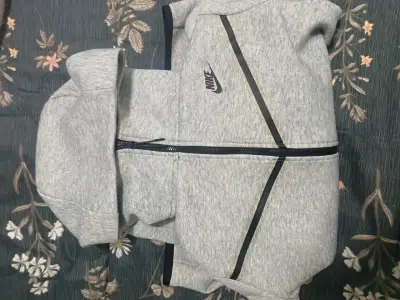 Polerón gris Nike Tech - miniatura 3