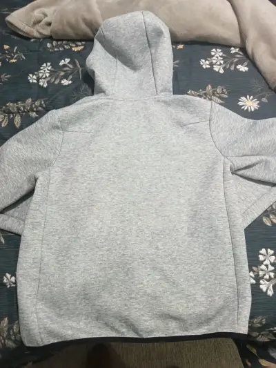 Polerón gris Nike Tech - miniatura 4