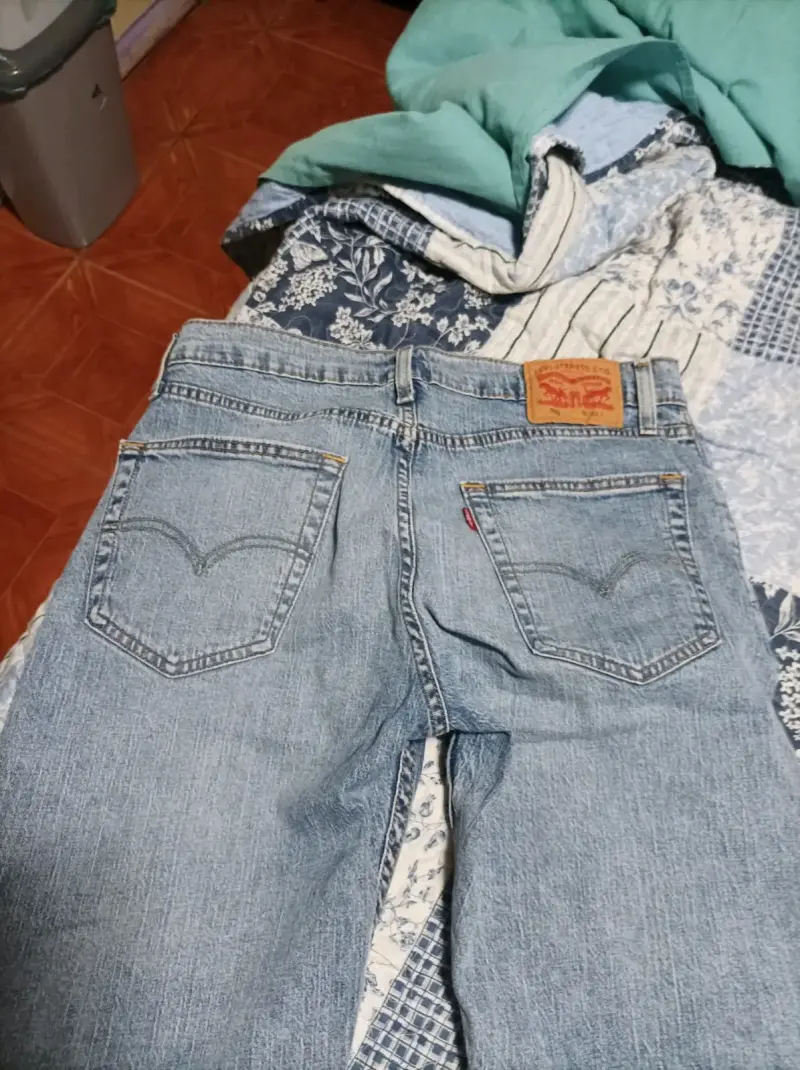 Shorts levis de mezclilla desgastados - 2
