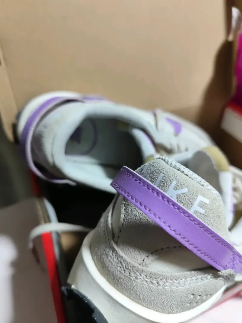 Zapatillas deportivas beige y morado - 5