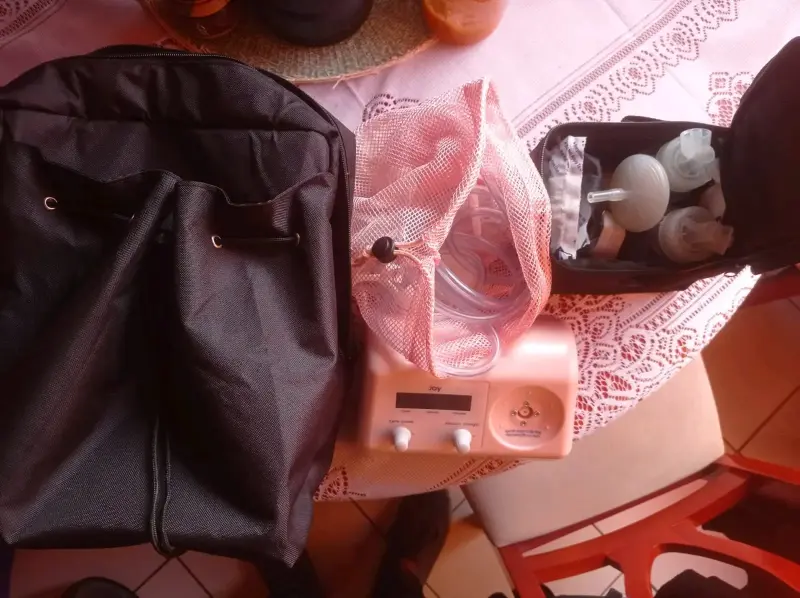 Extractor de leche con accesorios - 1