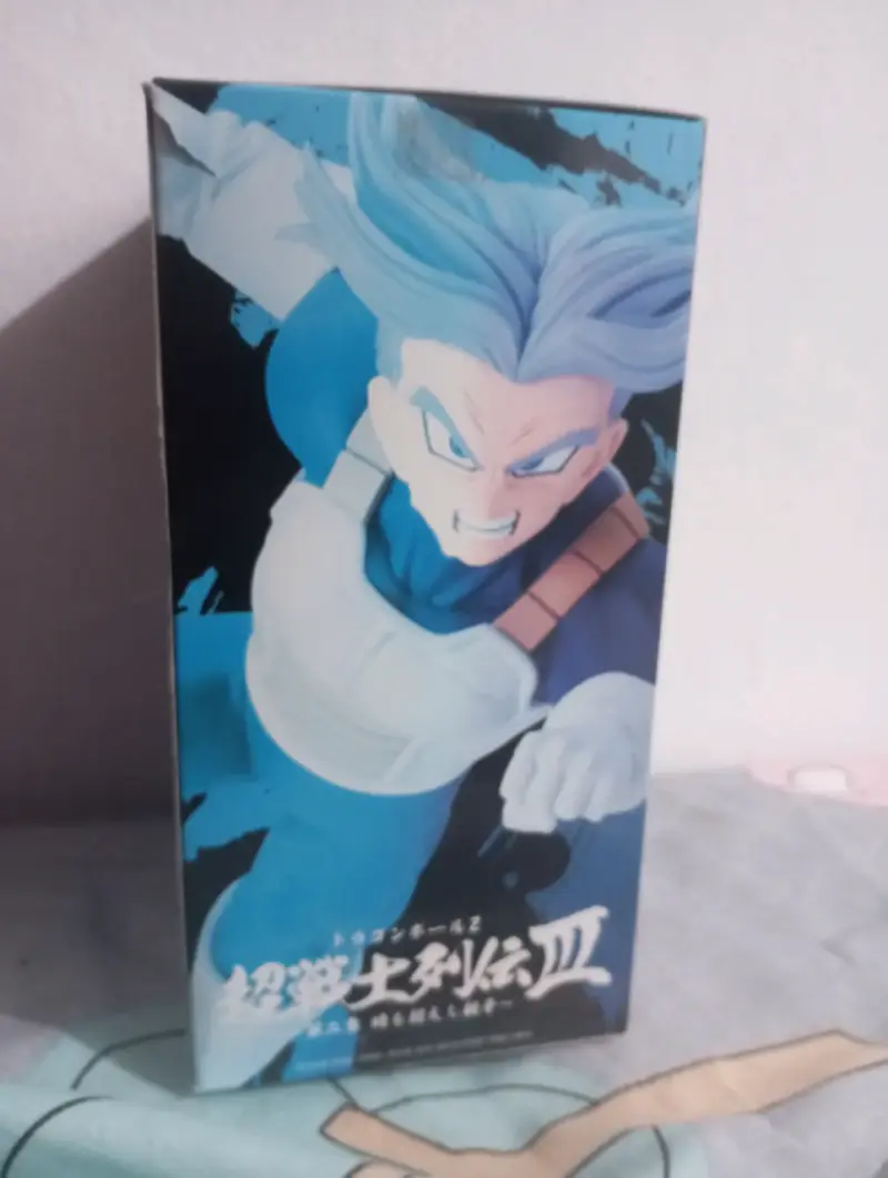 Figura Dragon Ball Z Trunks - 4