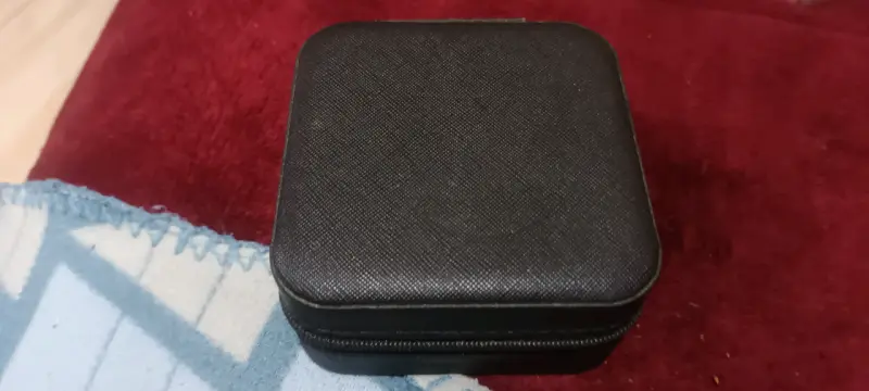Estuche negro compacto - 1