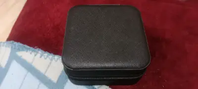 Estuche negro compacto - miniatura 1