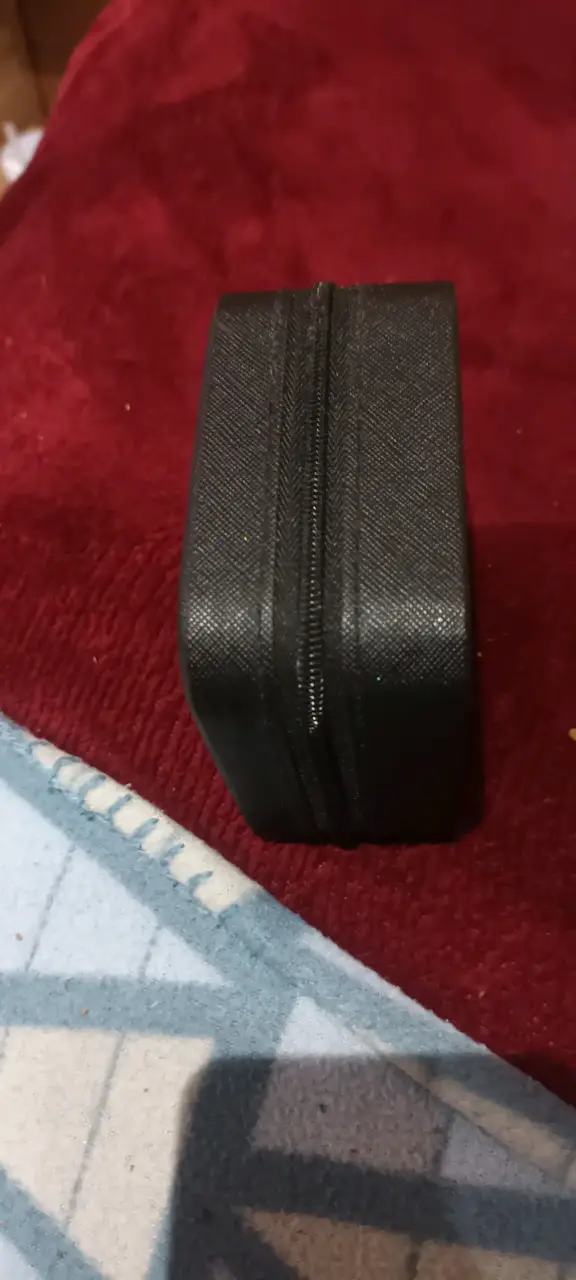 Estuche negro compacto - 2