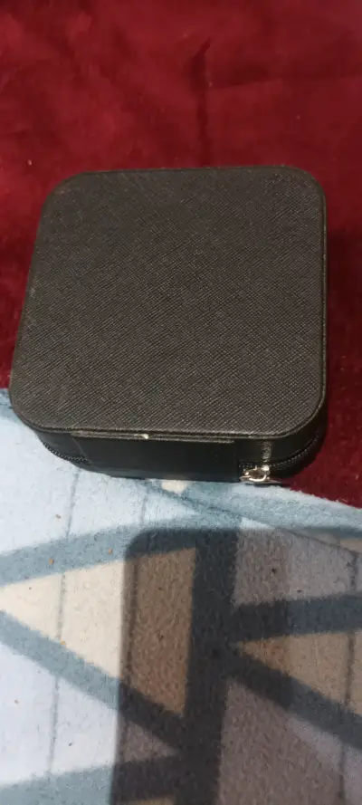 Estuche negro compacto - miniatura 3