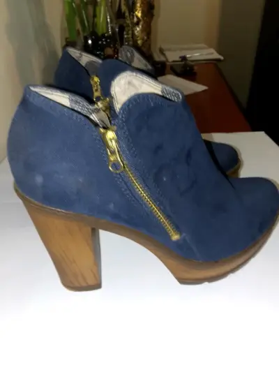Botines azul marino con tacón - miniatura 2