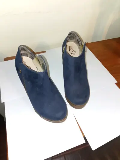 Botines azul marino con tacón - miniatura 3