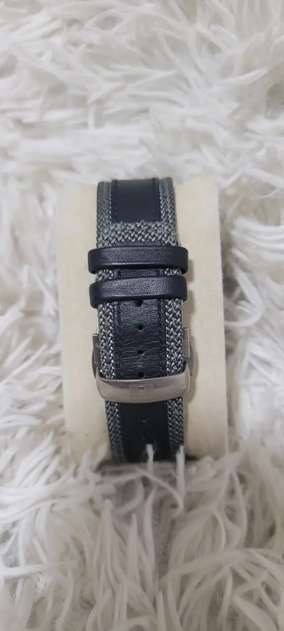 Reloj Tissot T Touch Expert Solar Titanio - 2