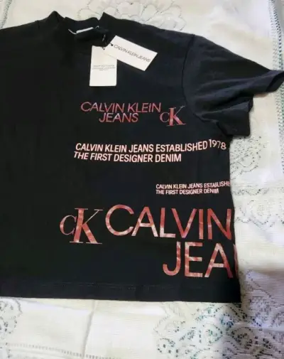 Polera Calvin Klein negra estampada mujer - miniatura 2