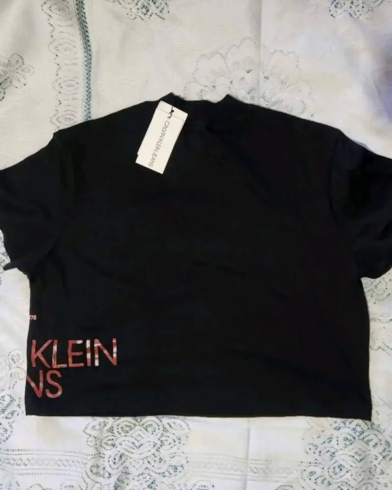 Polera Calvin Klein negra estampada mujer - 4