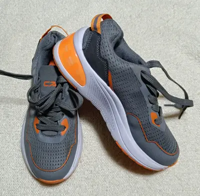 Zapatillas deportivas C74 - miniatura 1