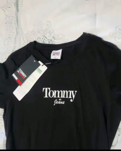 Polera negra Tommy Jeans mujer - miniatura 2
