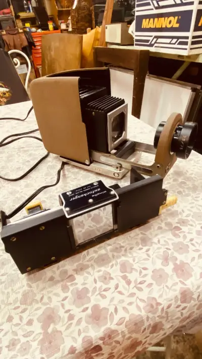 Proyector de diapositivas Minolta - miniatura 2