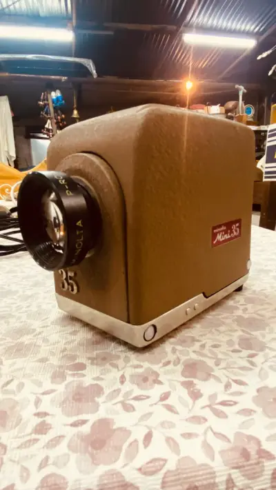 Proyector de diapositivas Minolta - miniatura 3