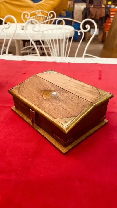 Caja de madera decorativa vintage - miniatura 1