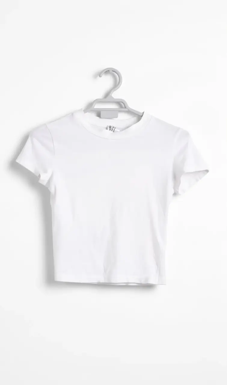 Polera blanca básica
