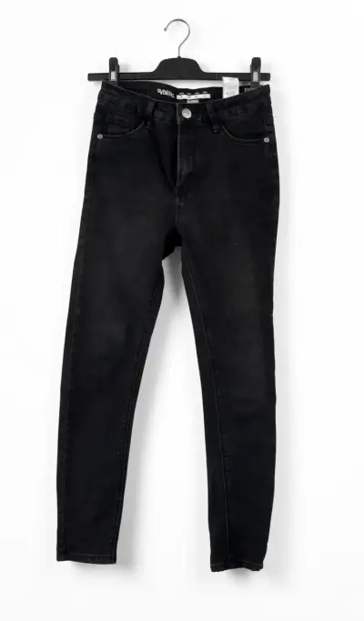 Jeans negros para mujer - miniatura 1