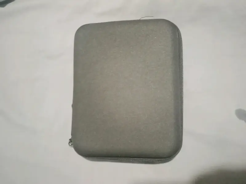Drone con control remoto y estuche - 5