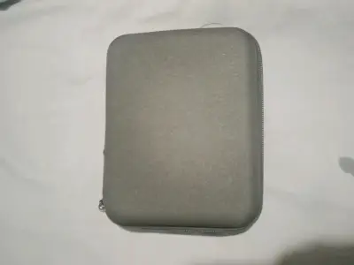Drone con control remoto y estuche - miniatura 5