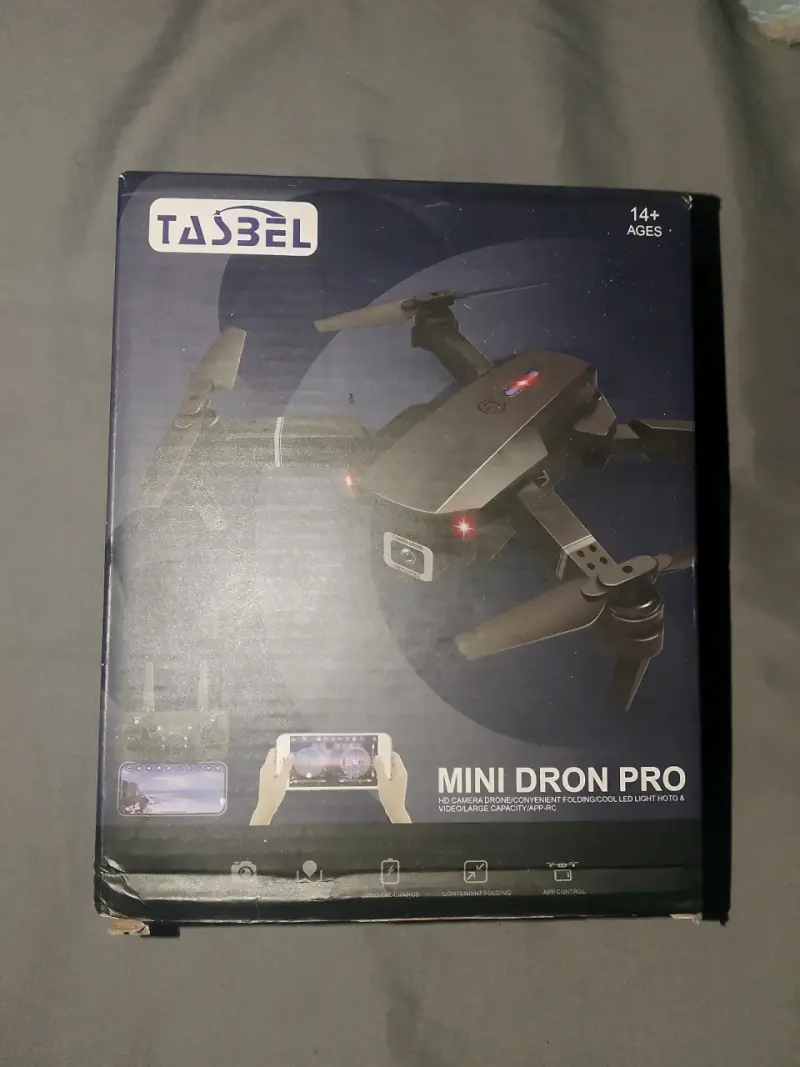 Drone con control remoto y estuche - 6