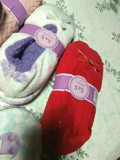 Pantuflas cálidas S&S con lazo - miniatura 2