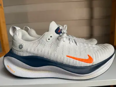 Zapatillas deportivas Nike blancas - miniatura 1